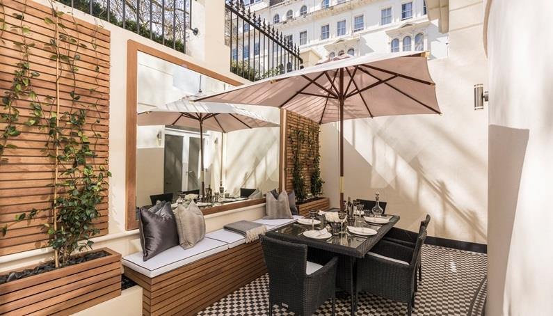 Flat Kensington Gardens Square in City of Westminster