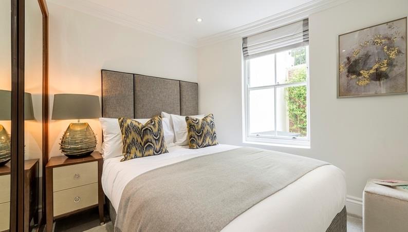 Flat Kensington Gardens Square in City of Westminster