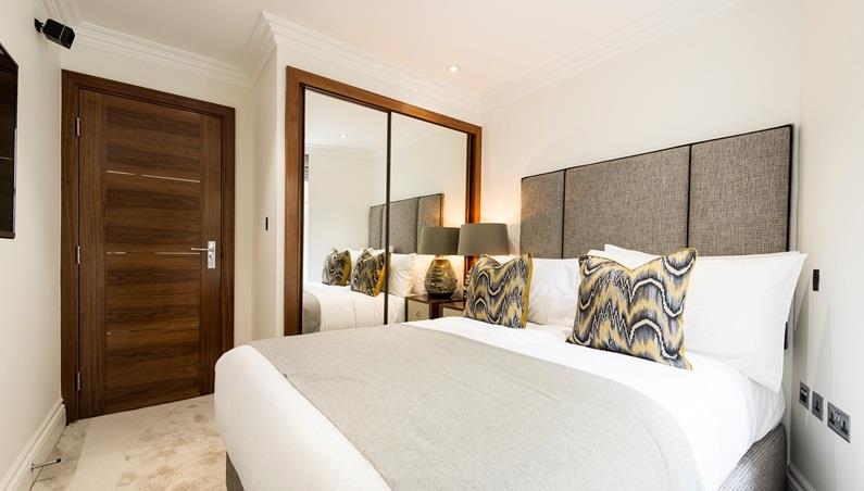 Flat Kensington Gardens Square in City of Westminster