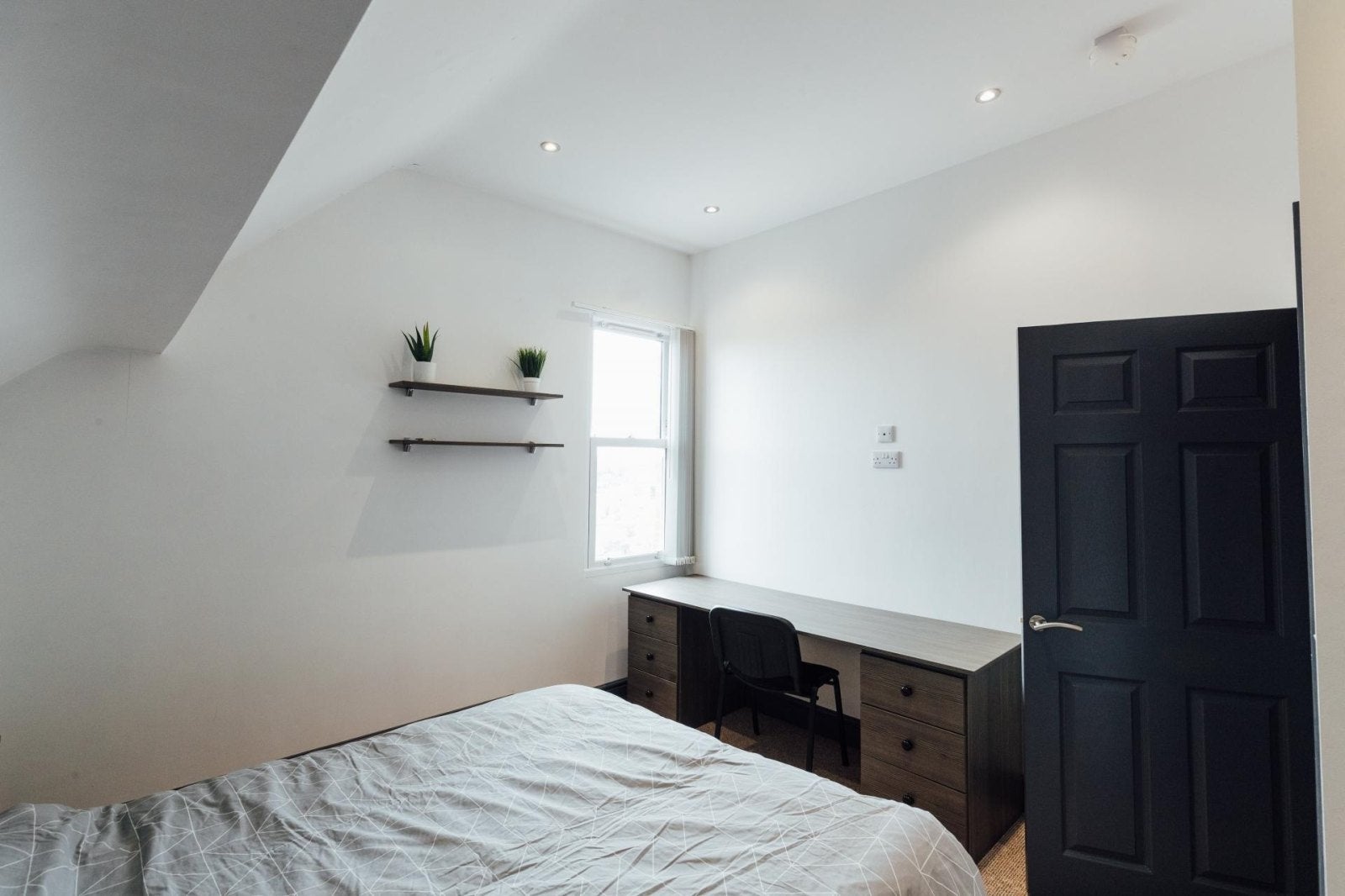 Flat Derby Road in Charnwood