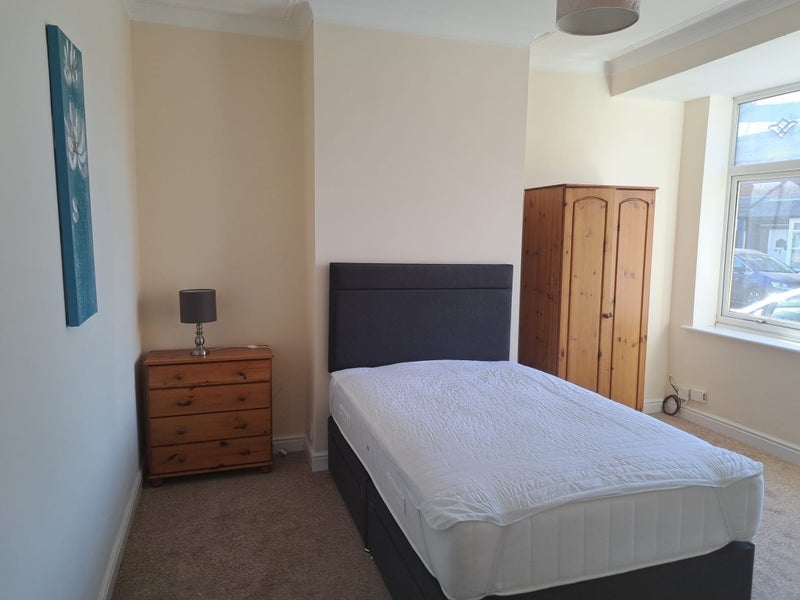 Room Dimsdale Parade West in Newcastle-under-Lyme