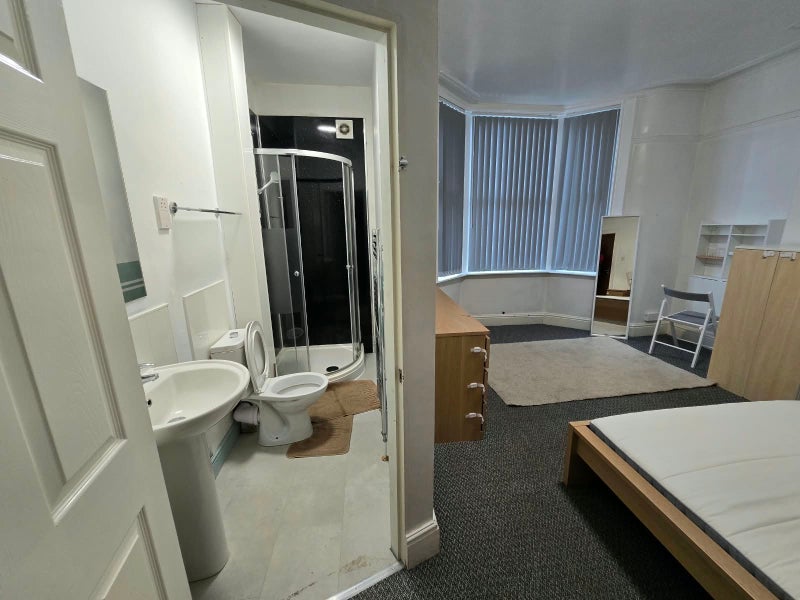 Room Preston Grove in Liverpool