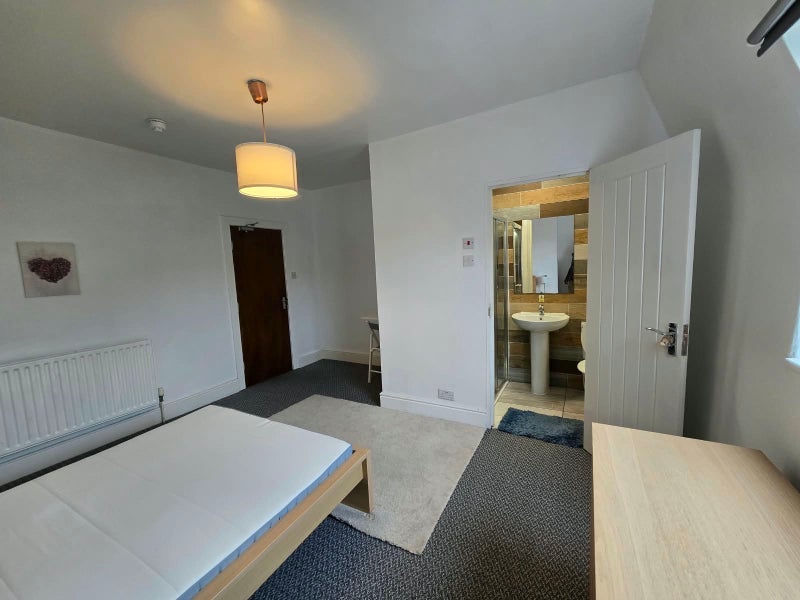 Room Preston Grove in Liverpool
