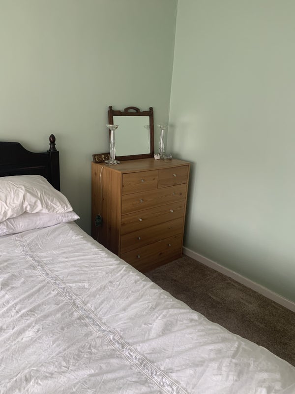 Room Herrick Close in Crawley