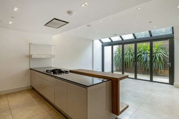 House Walham Grove in Greater London