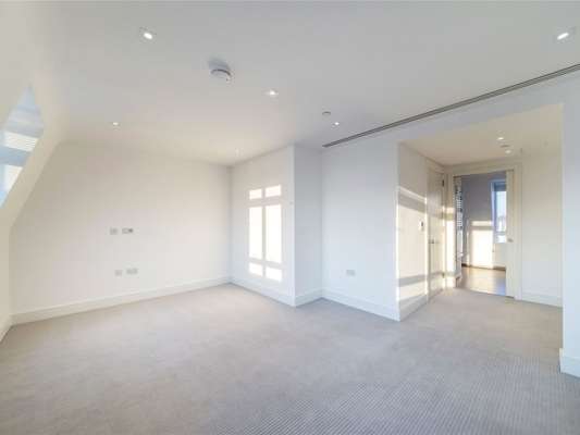 House Walham Grove in Greater London