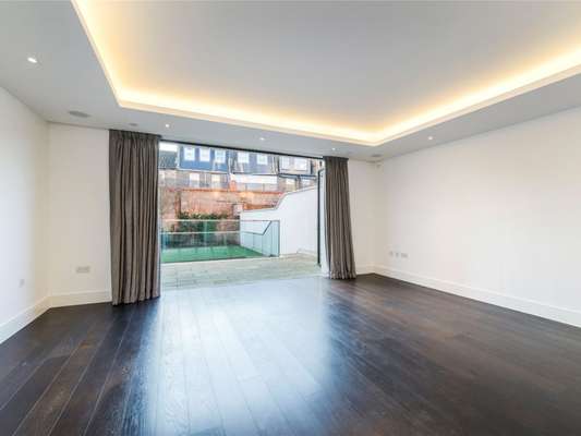 House Walham Grove in Greater London