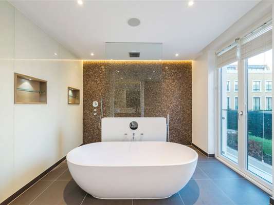 House Walham Grove in Greater London