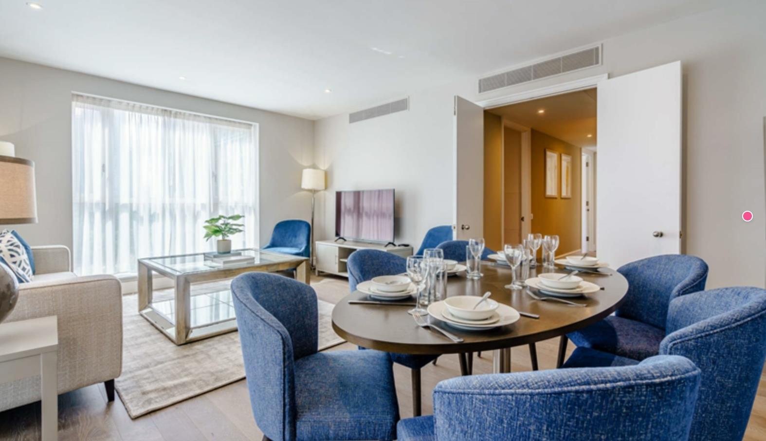 Flat Westferry Circus in Greater London