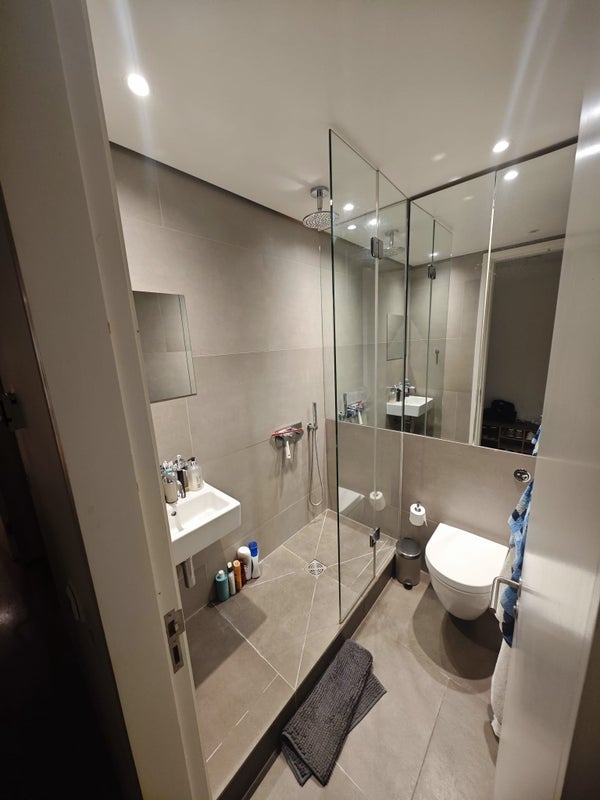 Room Gosfield Street in City of Westminster