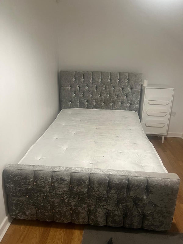 Room Stansfield Street in Manchester