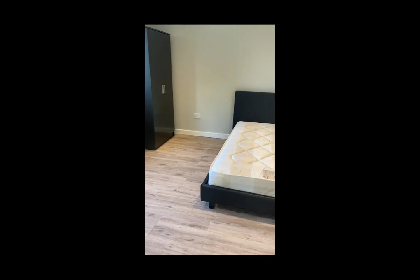 Room Star Lane in Greater London