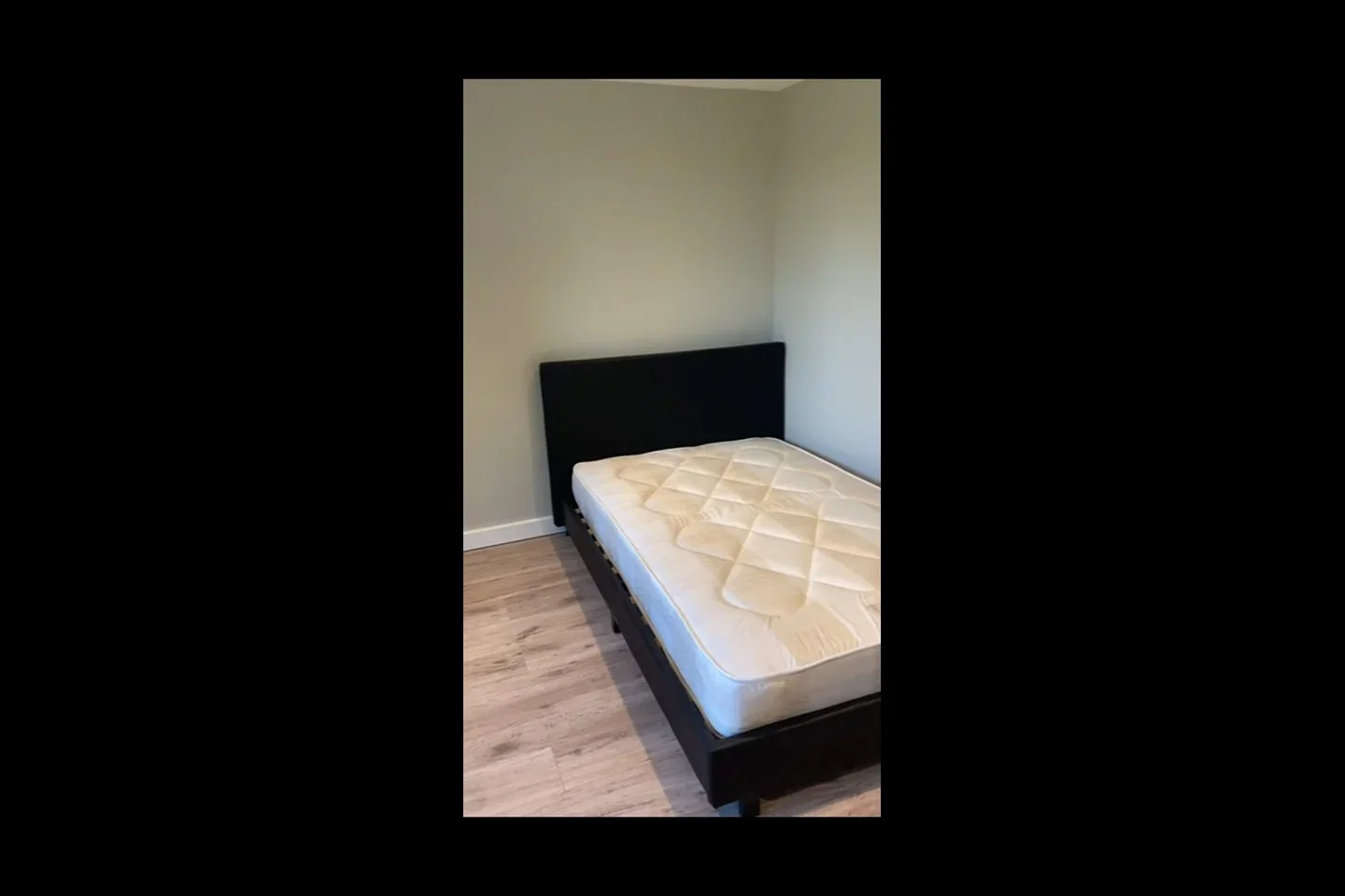 Room Star Lane in Greater London