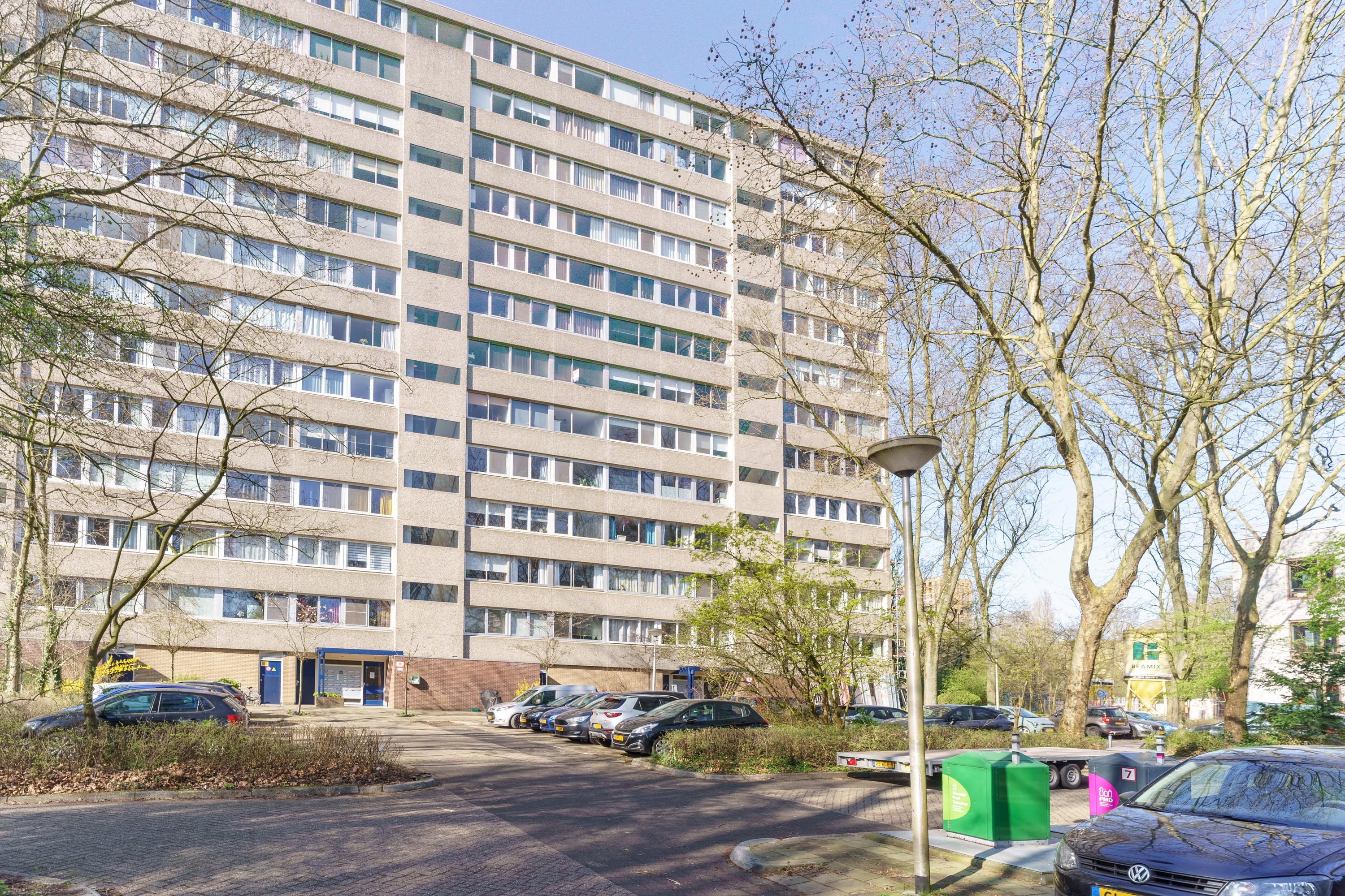 Appartement Aart van der Leeuwlaan 40 in Delft