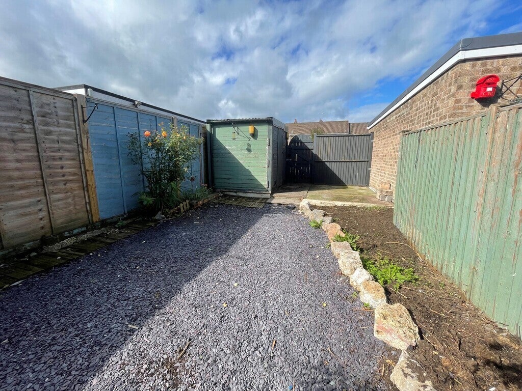 House Shaftgate Avenue in Shepton Mallet