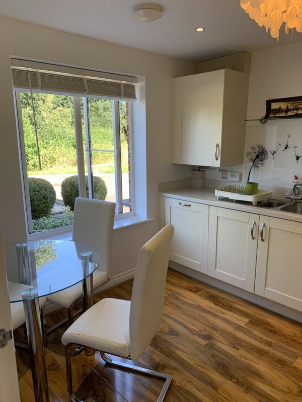 Room Fieldfare drive in Maidstone
