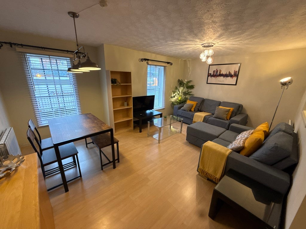 Flat Woollam Place in Manchester
