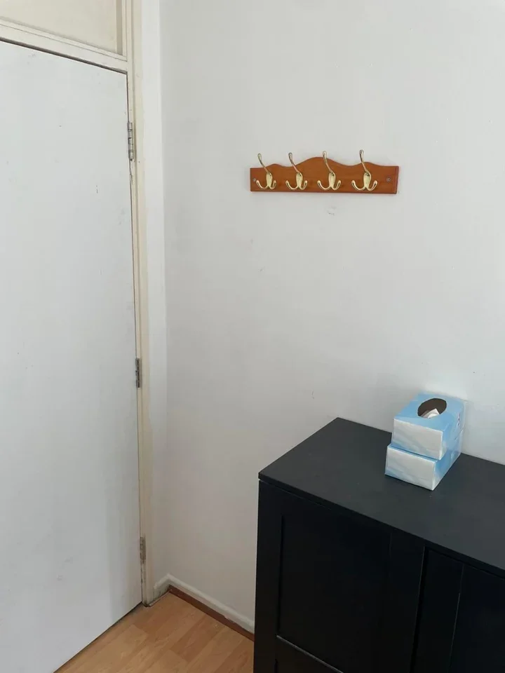 Room Vallance Road in Greater London