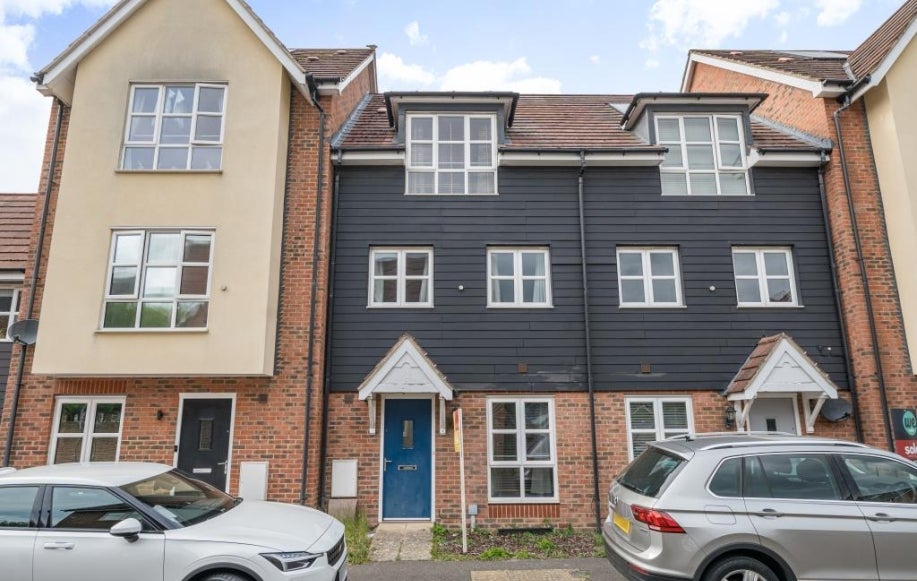 House Prothero Close in Aylesbury