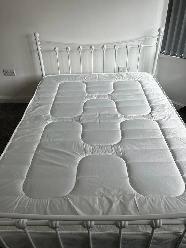 Room Boyn Valley Road in Maidenhead
