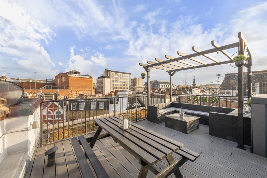 Flat Old Compton Street in City of Westminster