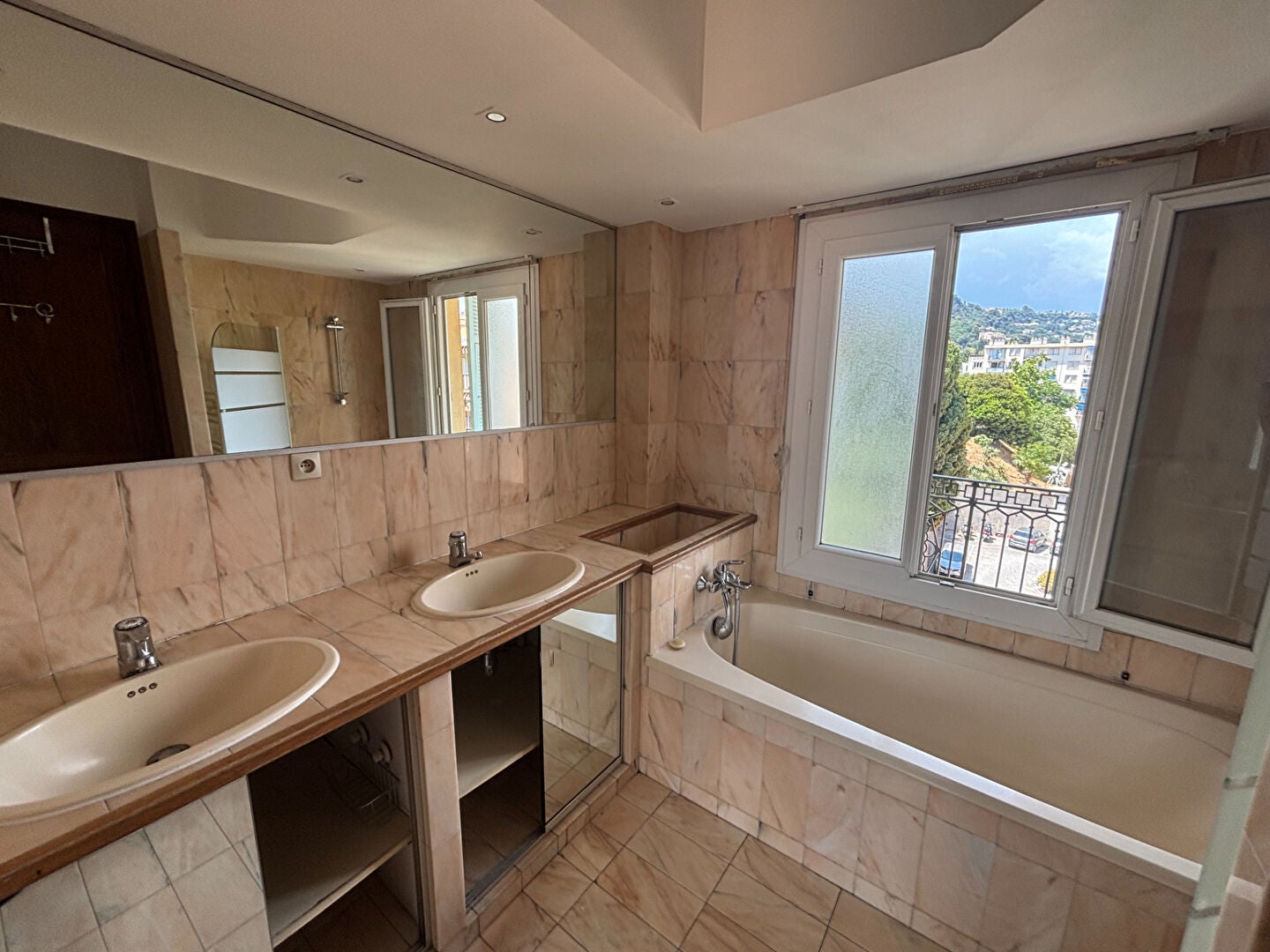 Appartement Avenue Lieutenant Émile Charpentier à Nice