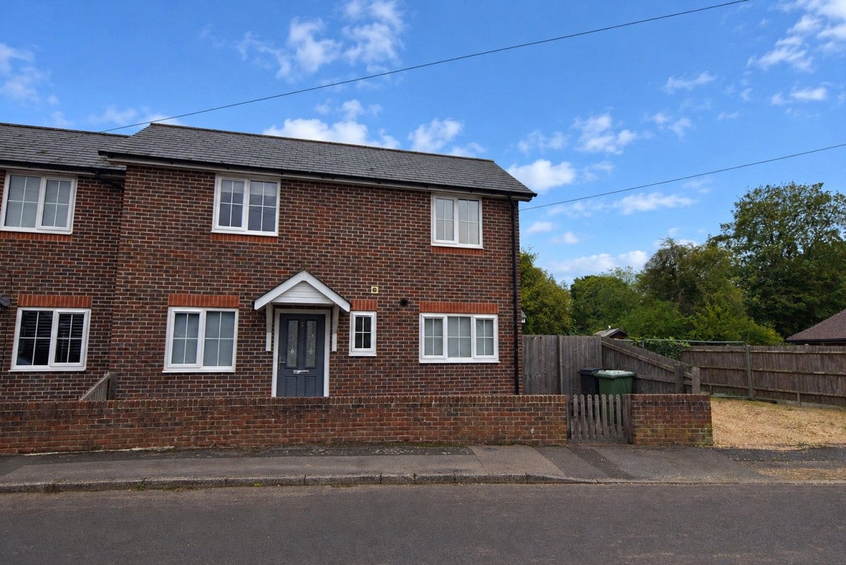 House Castle Street in East Hampshire