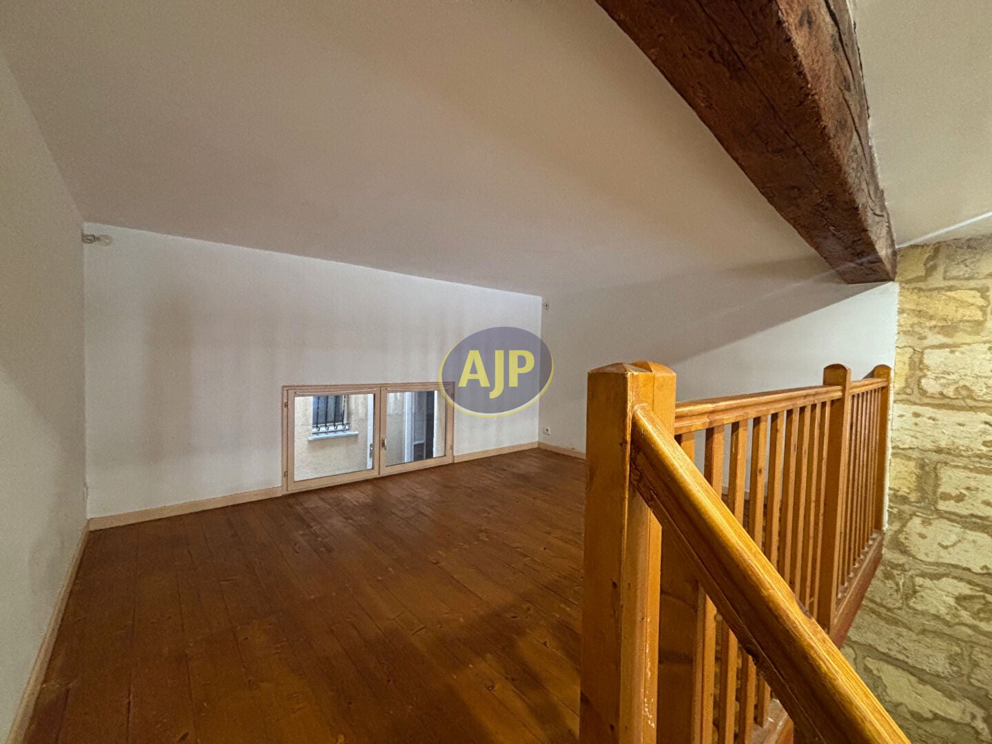 Appartement Route de la Fontbrune à Cours-de-Pile
