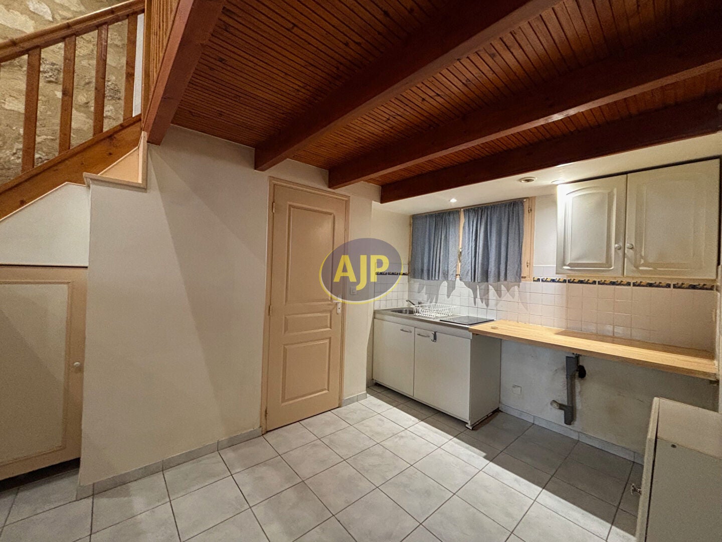 Appartement Route de la Fontbrune à Cours-de-Pile