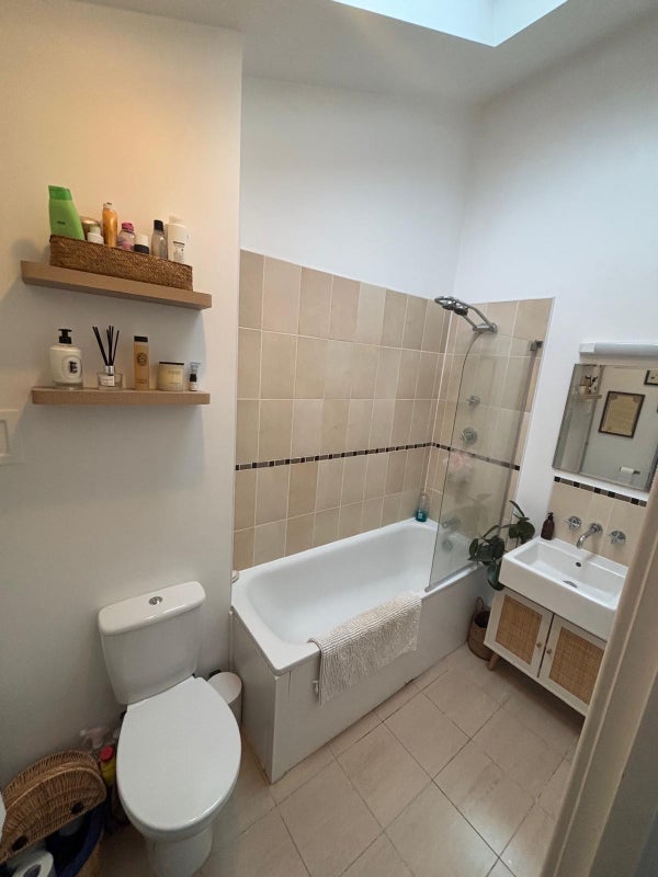 Room Magnolia Place in Greater London