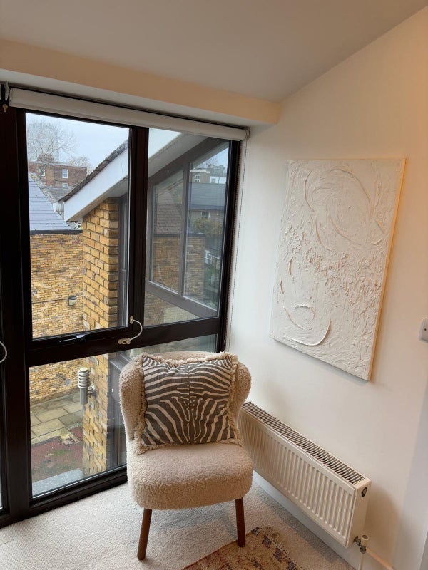 Room Magnolia Place in Greater London