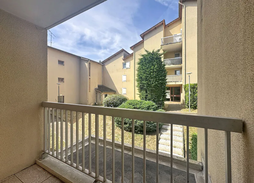 Appartement Allée Raoul Follereau à Saint-Genis-Laval