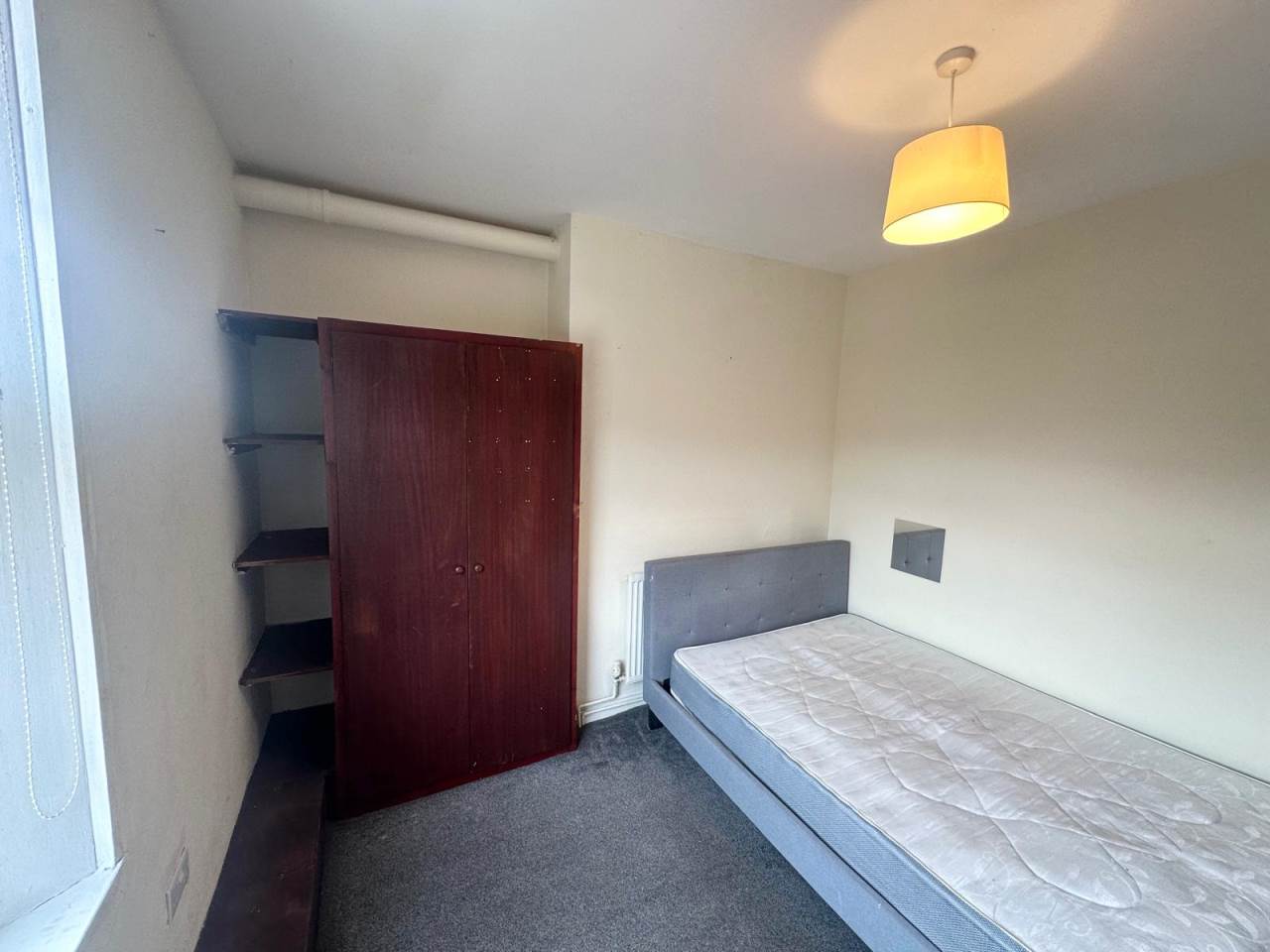 Room Haddon Avenue in Leeds