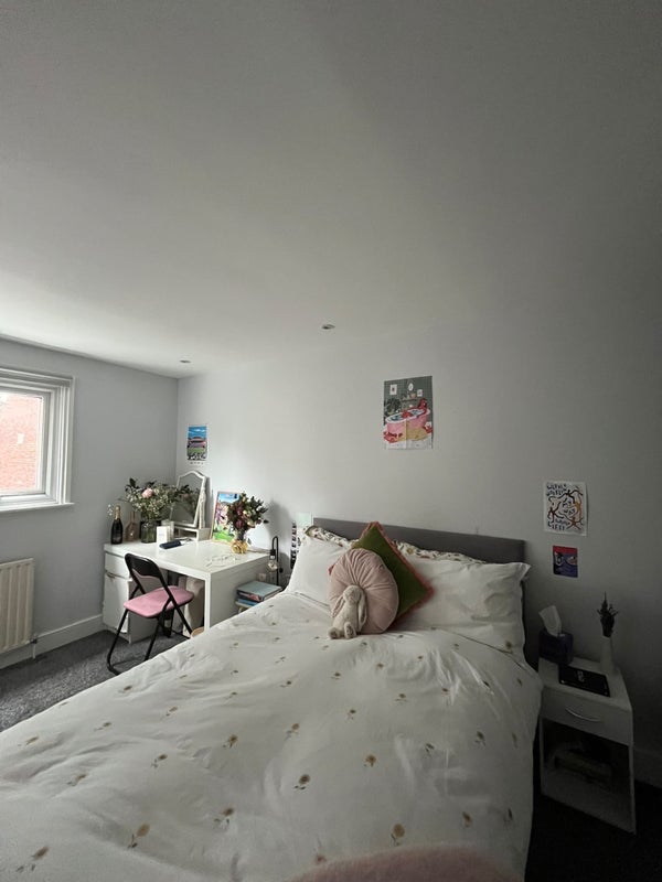 Room Dorothy Road in Greater London