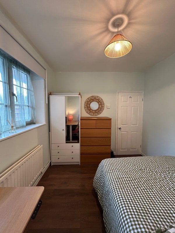 Room Welland Street in Greater London