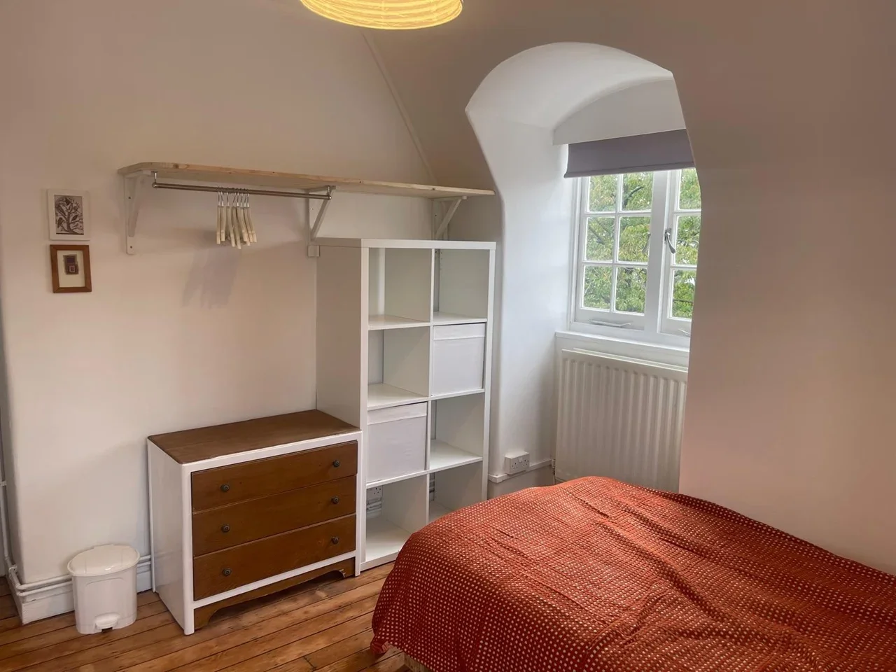 Room Frampton Street in City of Westminster