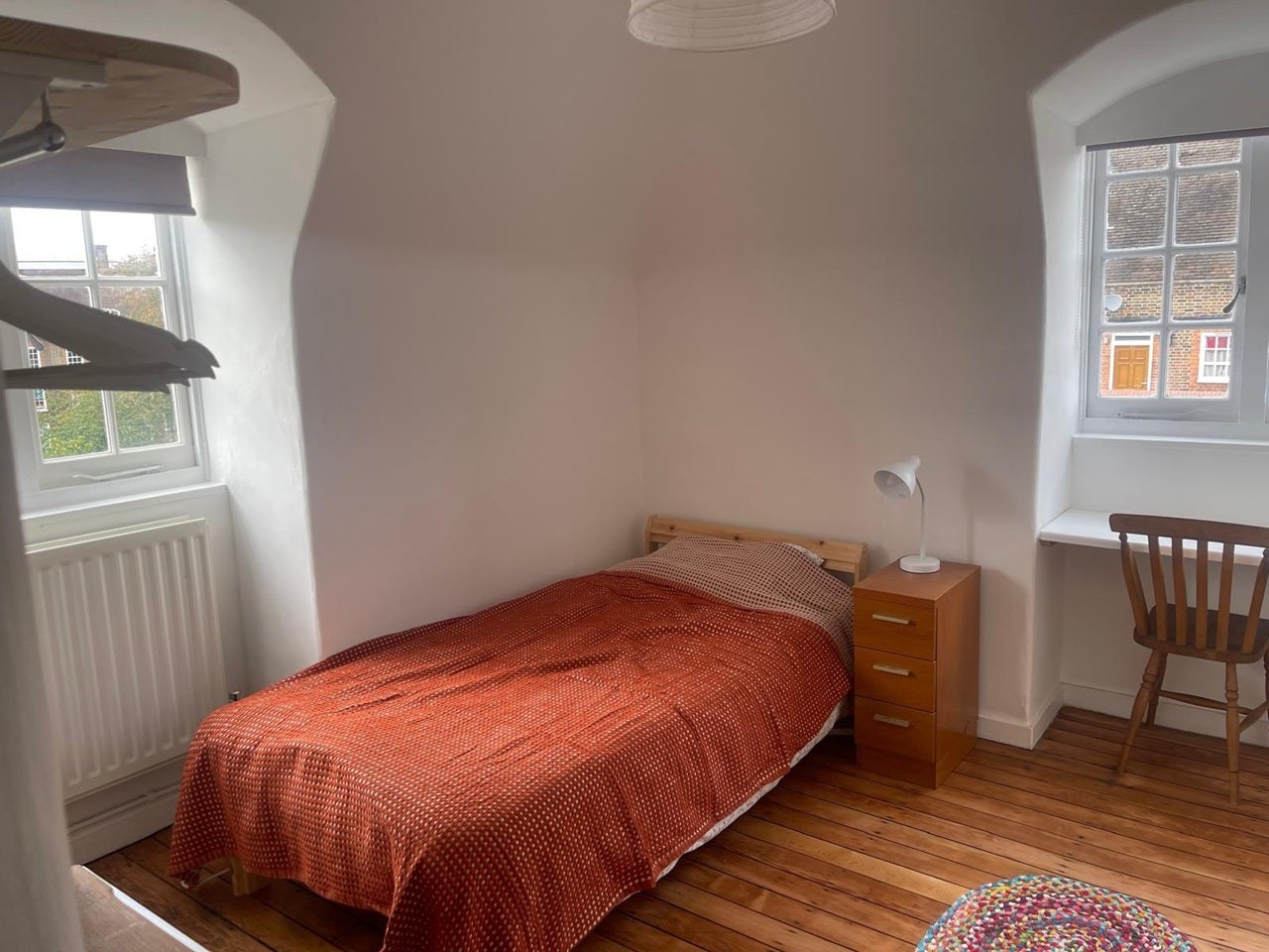 Room Frampton Street in City of Westminster