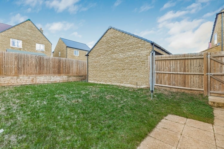 House Primrose Close in West Oxfordshire