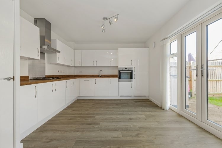 House Primrose Close in West Oxfordshire