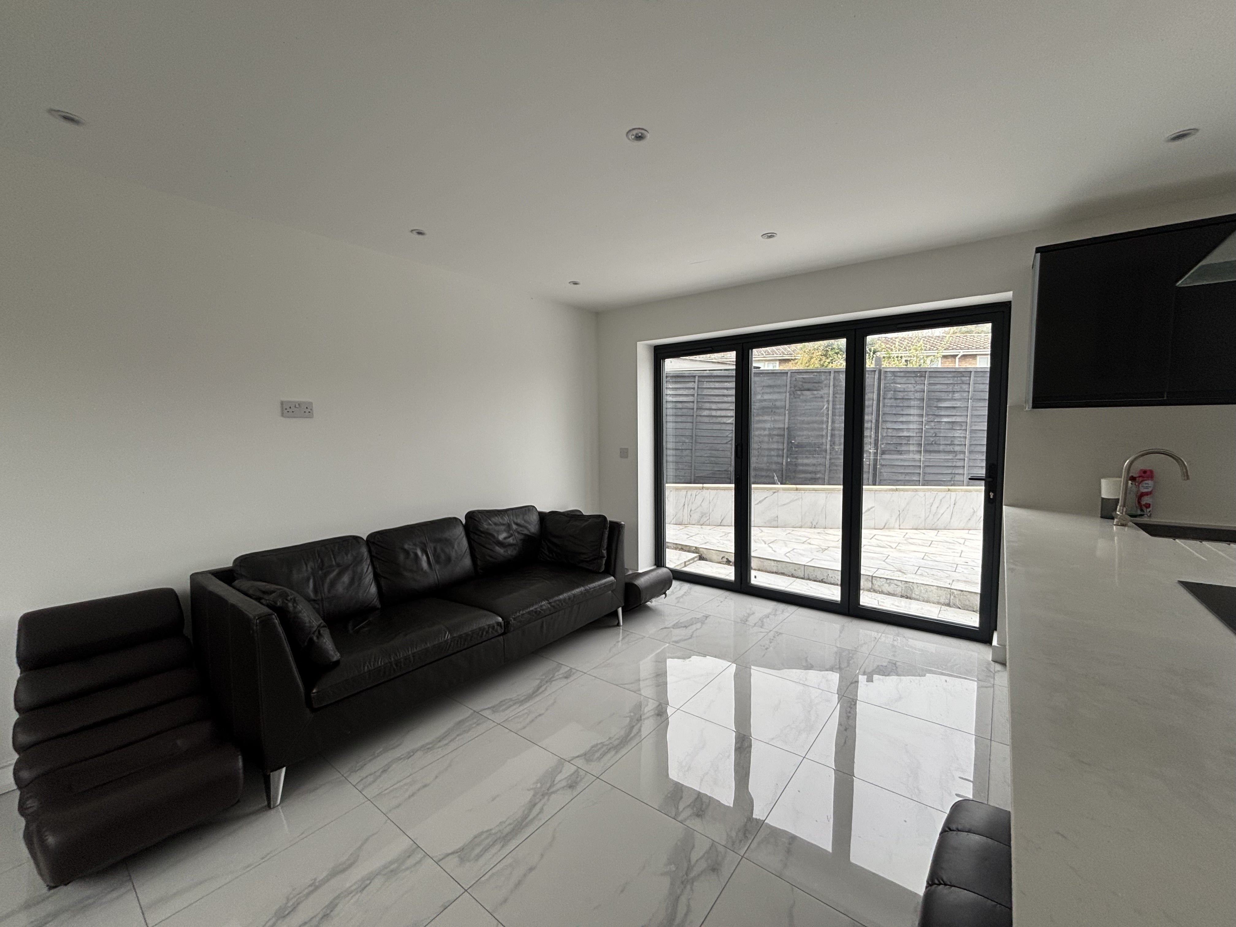 Flat Annesley Road in Milton Keynes