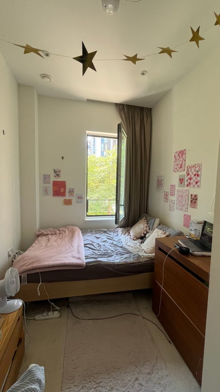 Room Honour Lea Avenue in Greater London