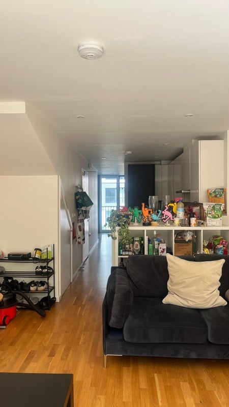 Room Honour Lea Avenue in Greater London