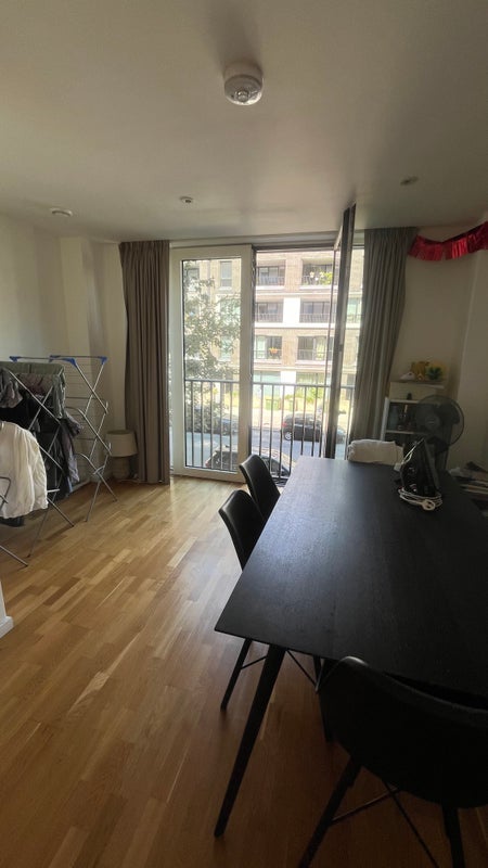 Room Honour Lea Avenue in Greater London