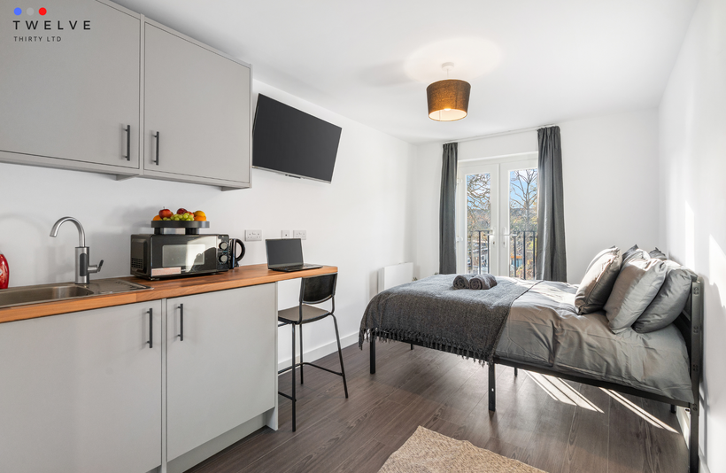 Room Upper Tulse Hill in Greater London