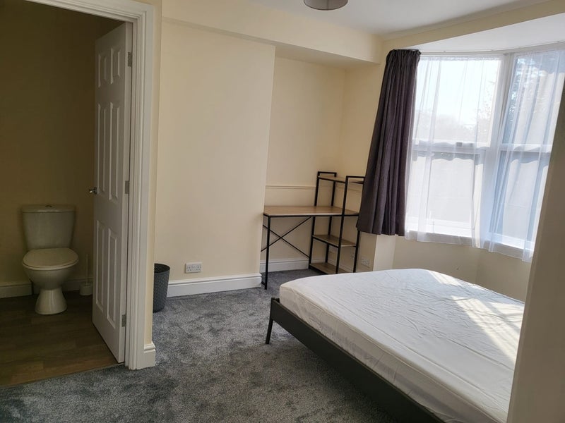 Room Bramford Road in Ipswich