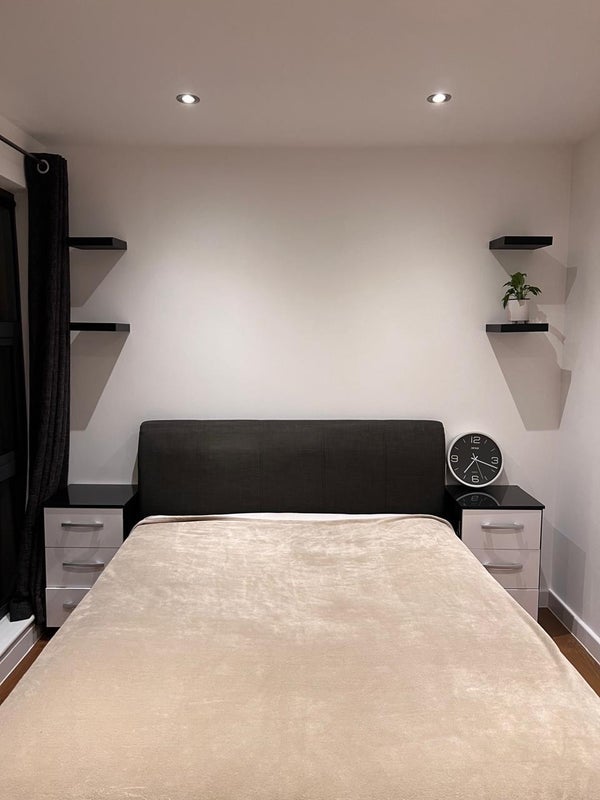 Flat Damien Street in Greater London