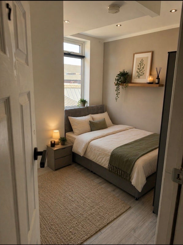Room Manchester Road in Kearsley