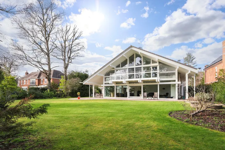 House Onslow Road in Elmbridge