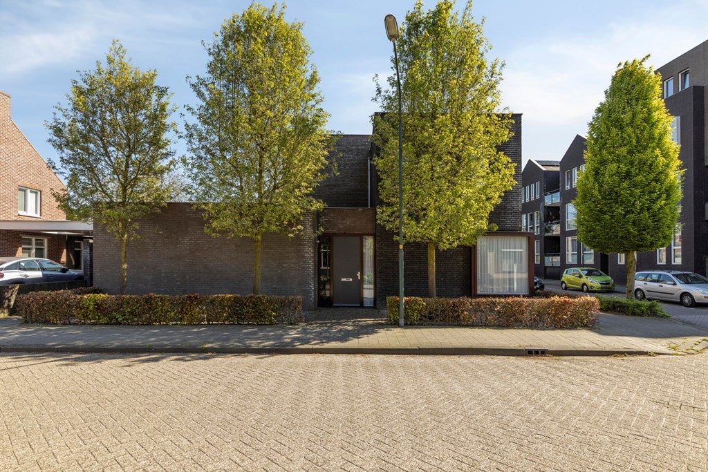 Huis Amalialaan 27 in Bladel
