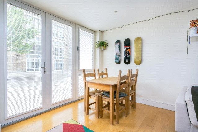 Flat Lett Road in Greater London